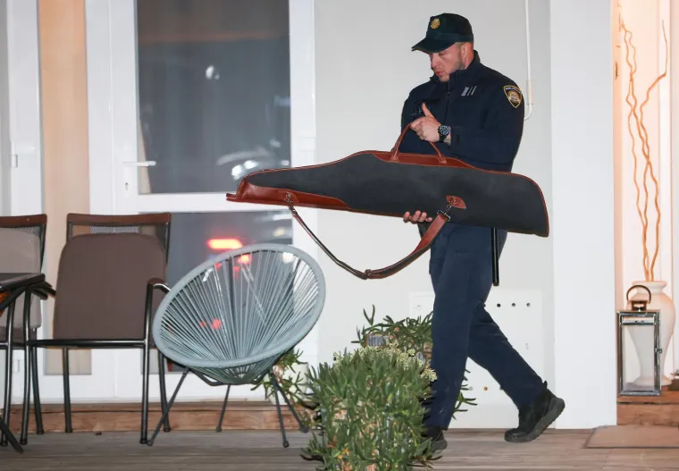 Andriju Mikulića i bogatu kolekciju vatrenog oružja u gluho doba noći prevezli u policiju