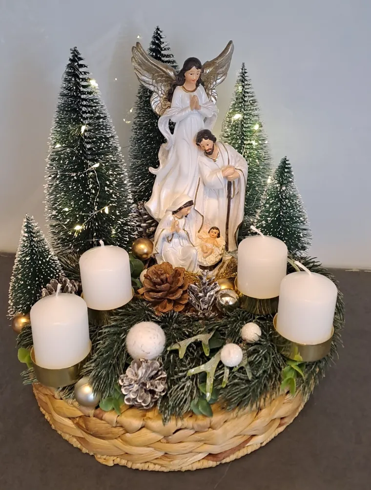 Blagdanska čarolija je počela: Izdvojili smo 40 vaših prekrasnih adventskih vijenaca