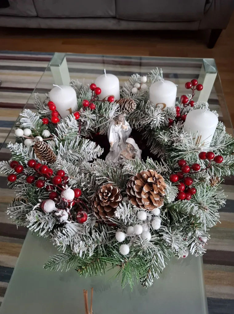 Blagdanska čarolija je počela: Izdvojili smo 40 va&scaron;ih prekrasnih adventskih vijenaca