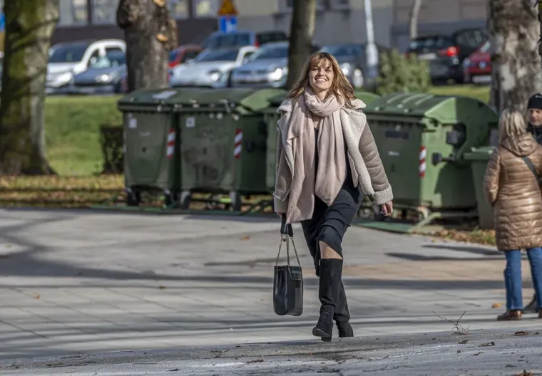 Brineta osmjehom razoružala prolaznike: Nije joj bilo konkurencije