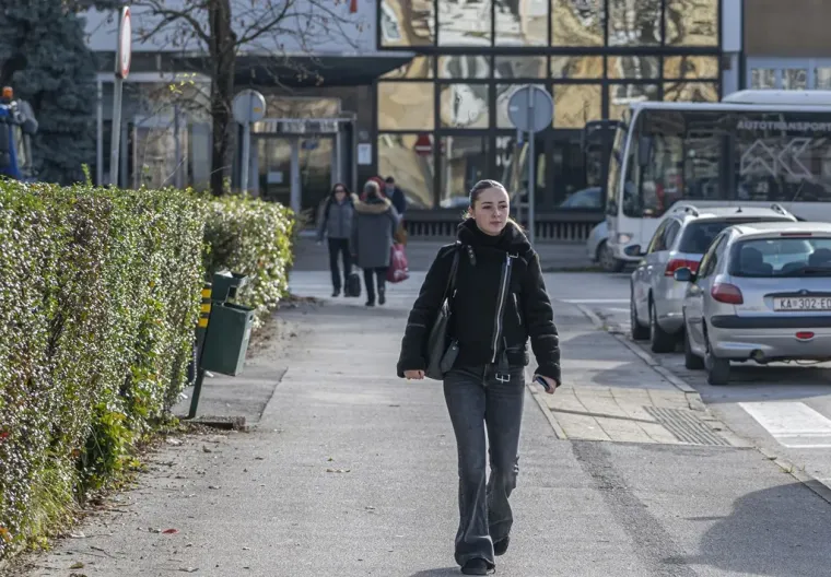 Brineta osmjehom razoružala prolaznike: Nije joj bilo konkurencije
