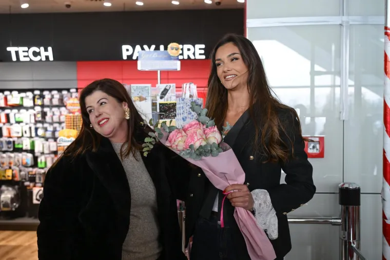 Suze, smijeh i veselje: Ovako su obitelj i prijatelji dočekali misicu Lauru, emocije su bile na vrhuncu