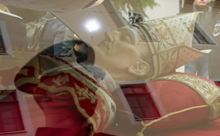 Relikvije Alojzija Stepinca stigle u crkvu Presvetoga Trojstva