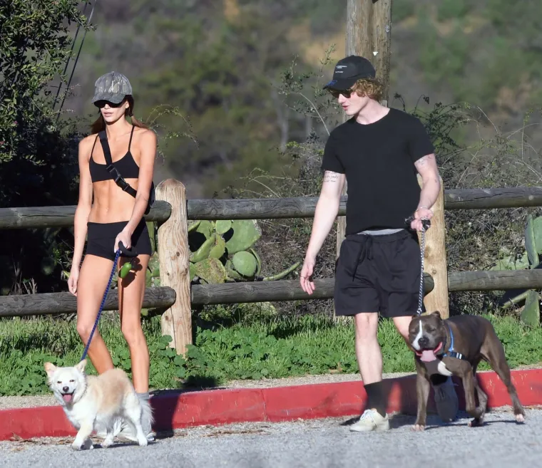 Kći Cindy Crawford šokirala izgledom, fanovi se brinu za njezino zdravlje: Pogledajte kako izgleda