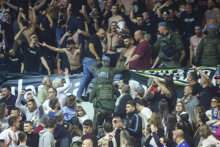 Kaos u Sarajevu! Srbi doživjeli pakao, poruka i za Vučića: 'Nitko te nikad mrziti neće, k'o &scaron;to te mrzim ja'