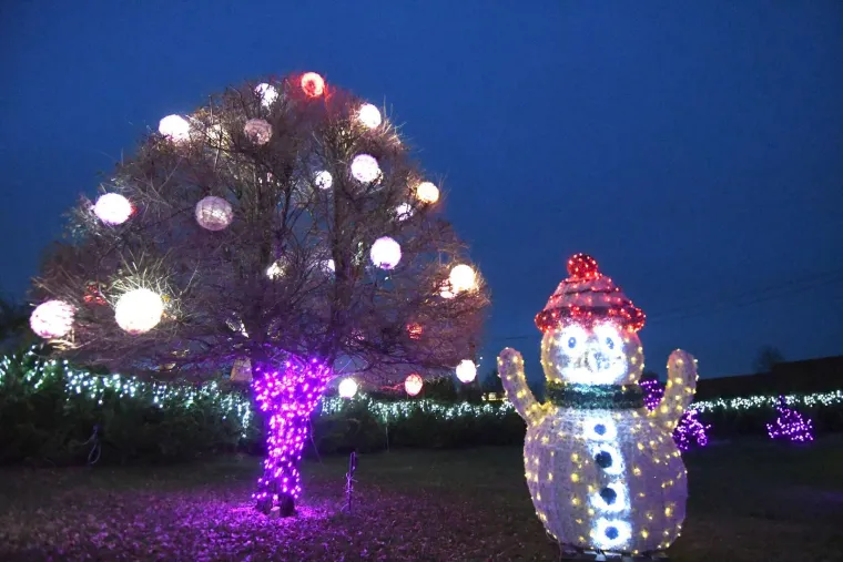 Svjetlosni spektakl ostavlja bez daha: Božićna bajka s rekordnih 5,6 milijuna lampica