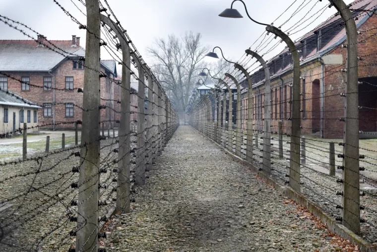 'Za&scaron;to Bog ne zaustavi lo&scaron;e na svijetu?' Ovako religije tumače postojanje dobra i zla