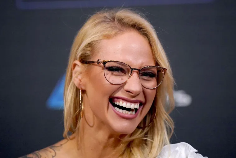 'Nosim donje rublje, imam ogromne grudi i naravno da ću ih pokazati. Radit ću što želim'