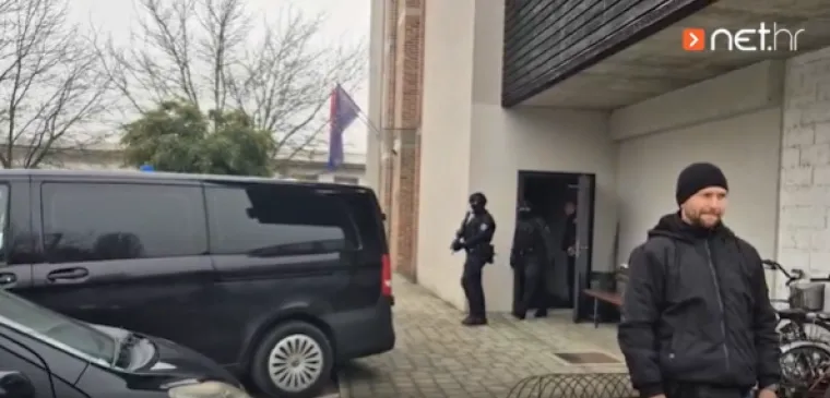 Opasni ubojica, zalizana kosa i pogled koji ledi krv u žilama: Ovako danas izgleda sisački monstrum