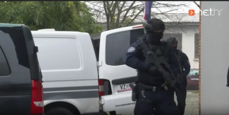 Opasni ubojica, zalizana kosa i pogled koji ledi krv u žilama: Ovako danas izgleda sisački monstrum