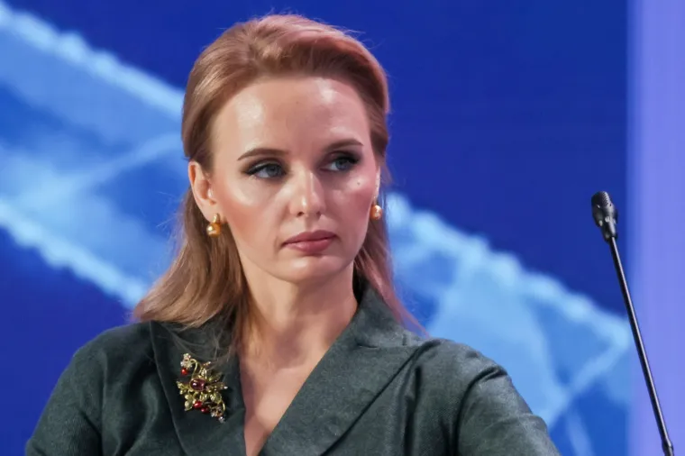 Odrastale u strogoj privatnosti: Tajnovite kćeri Vladimira Putina nevjerojatno nalikuju ocu