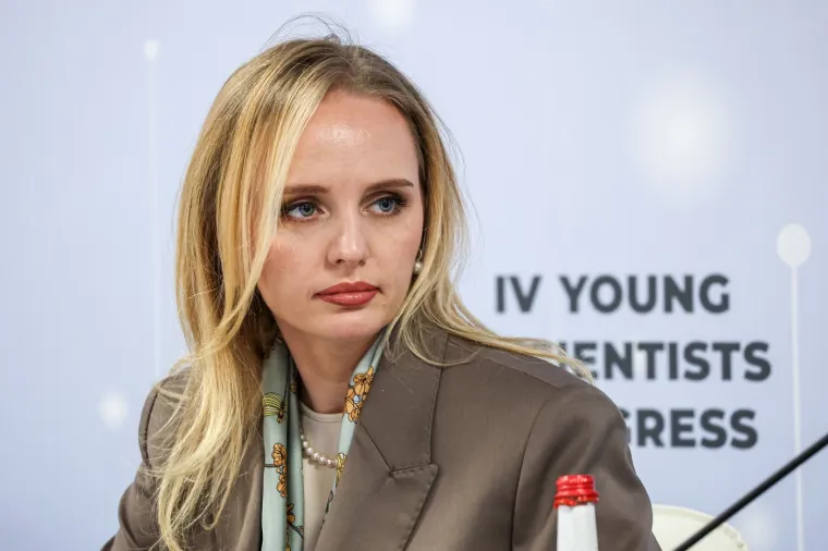 Odrastale u strogoj privatnosti: Tajnovite kćeri Vladimira Putina nevjerojatno nalikuju ocu