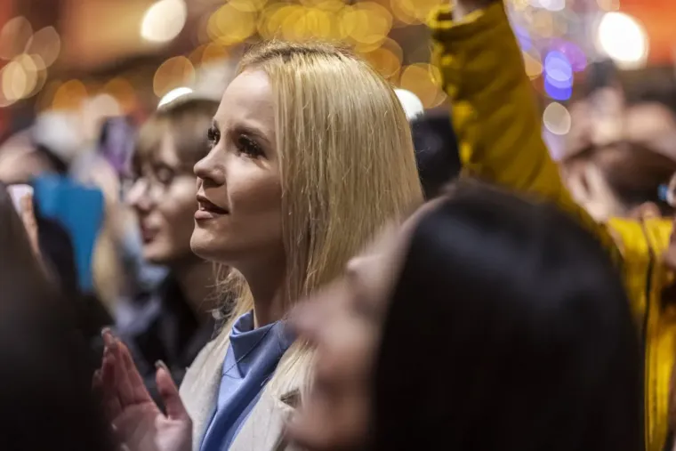 Legice pro&scaron;etale hit sezone: Svi pogledi su bili upereni u zgodne crnke u osječkoj Tvrđi