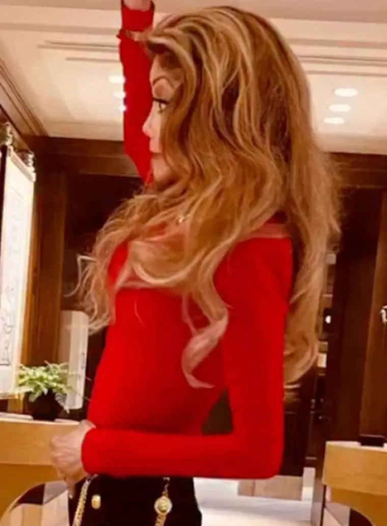 'Ona više ne liči na sebe', fanovi su u šoku: Znate li o kome je riječ? Evo kako se mijenjala kroz godine