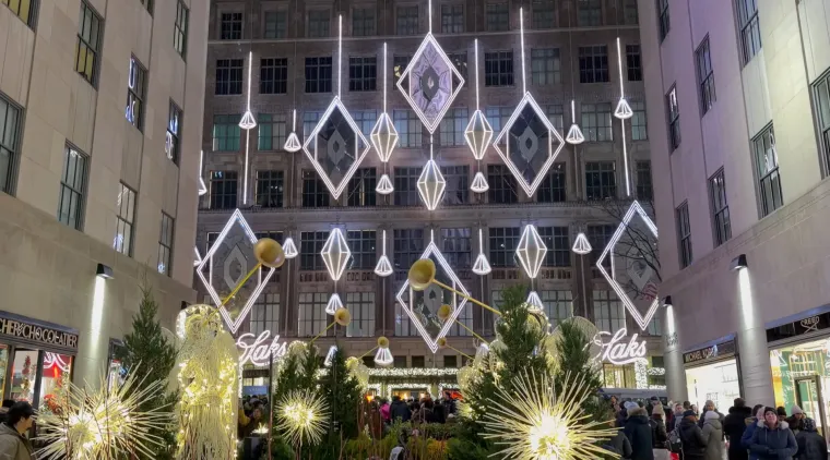 Ispred ovog božićnog drvca Kevin je prije 33 godine zaželio želju: Evo kako je danas ukrašeno