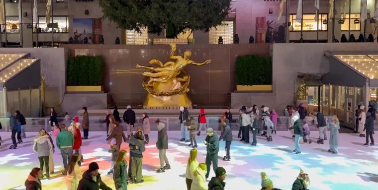 Ispred ovog božićnog drvca Kevin je prije 33 godine zaželio želju: Evo kako je danas ukrašeno