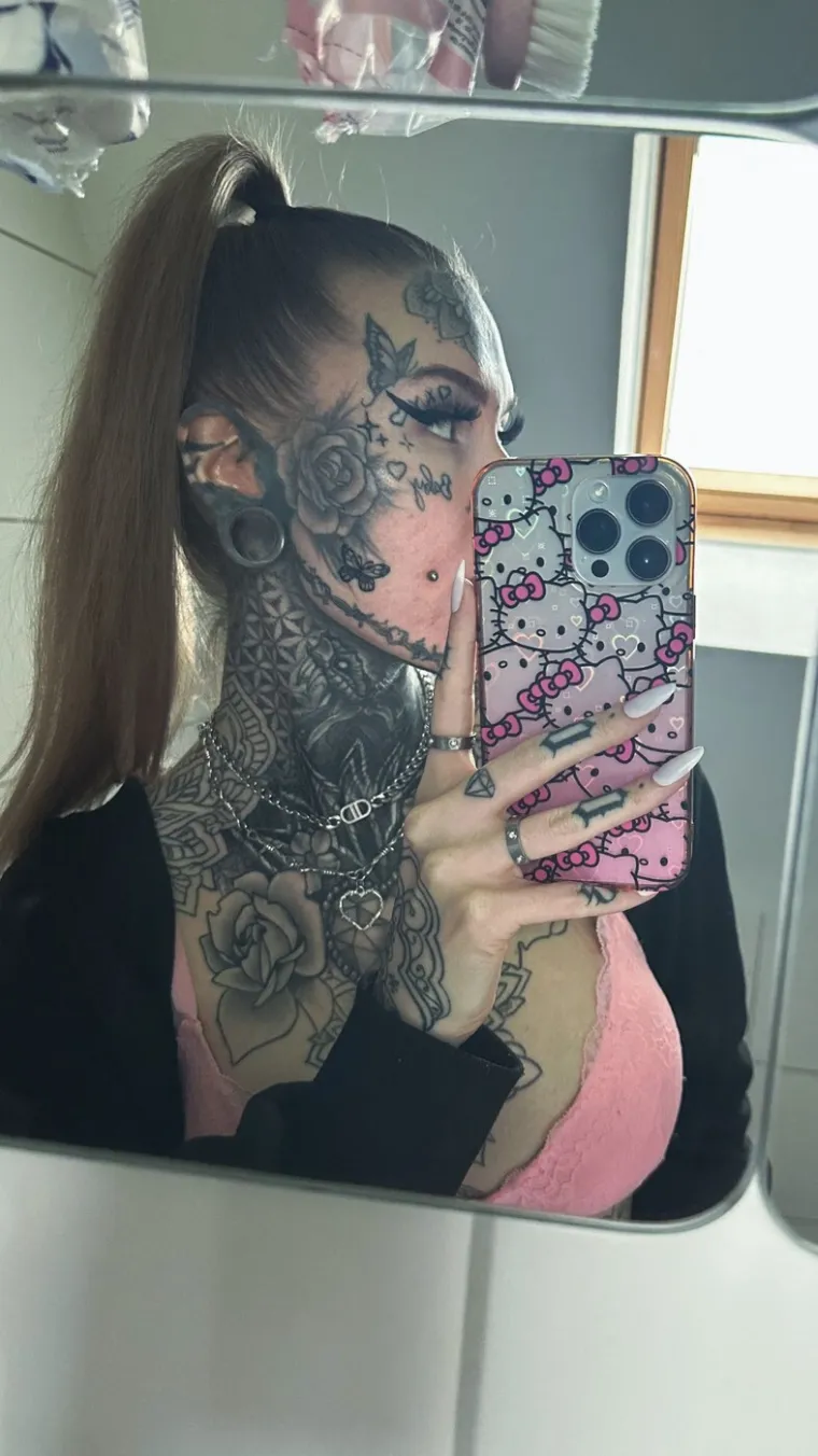 Na svoj izgled potro&scaron;ila je čitavo bogatstvo: Obitelj je dovela do ludila, ali ne želi stati