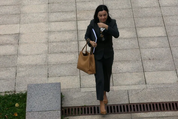 Od bundice na gradili&scaron;tu do kožnjaka: Ovo su najbolja modna izdanja ministrice Vučković