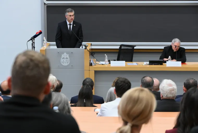 Pogledajte &scaron;to su sve Plenković i ministri radili u Vatikanu: 'Pozvat ćemo papu Lava u Hrvatsku'