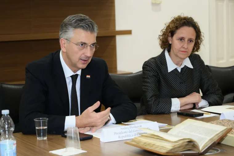 Pogledajte &scaron;to su sve Plenković i ministri radili u Vatikanu: 'Pozvat ćemo papu Lava u Hrvatsku'