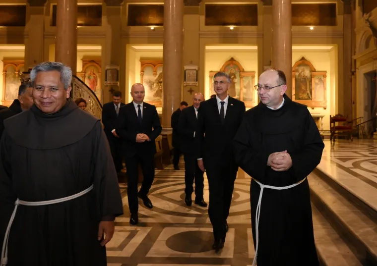Pogledajte &scaron;to su sve Plenković i ministri radili u Vatikanu: 'Pozvat ćemo papu Lava u Hrvatsku'