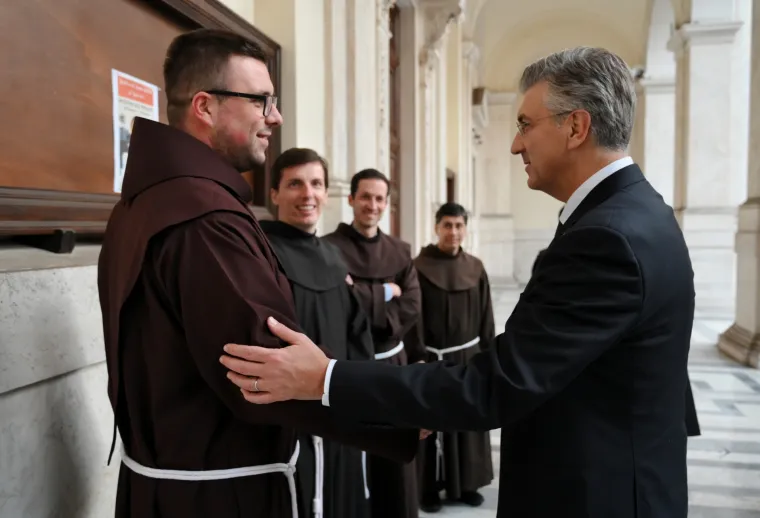 Pogledajte &scaron;to su sve Plenković i ministri radili u Vatikanu: 'Pozvat ćemo papu Lava u Hrvatsku'