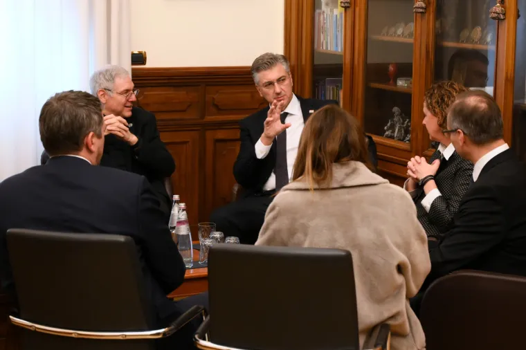 Pogledajte &scaron;to su sve Plenković i ministri radili u Vatikanu: 'Pozvat ćemo papu Lava u Hrvatsku'