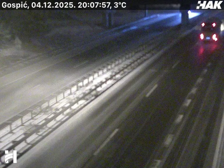 Snijeg zameo autocestu A1: HAK izdao upozorenje vozačima