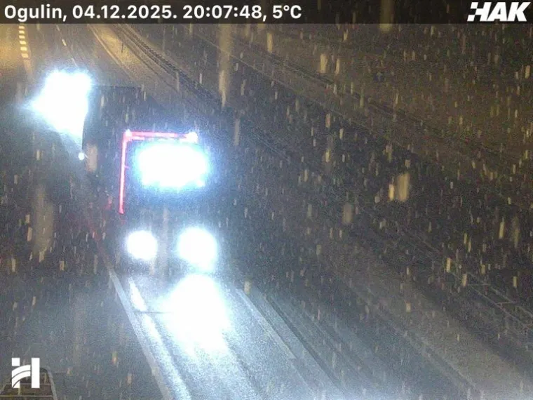 Snijeg zameo autocestu A1: HAK izdao upozorenje vozačima