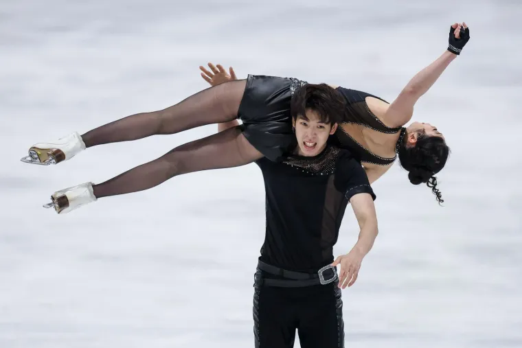 Zlatna pirueta obara s nogu: Atraktivne klizačice su Zagrepčane ostavile bez daha