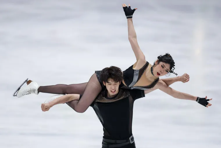 Zlatna pirueta obara s nogu: Atraktivne klizačice su Zagrepčane ostavile bez daha