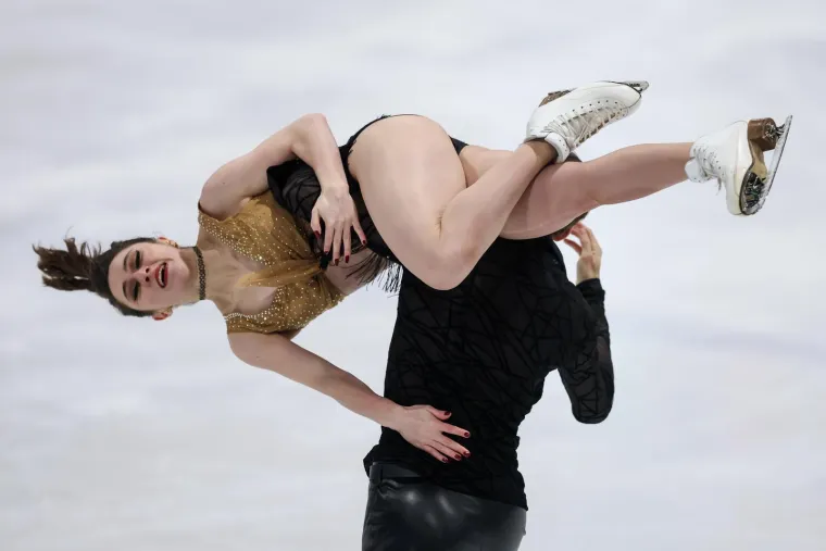 Zlatna pirueta obara s nogu: Atraktivne klizačice su Zagrepčane ostavile bez daha
