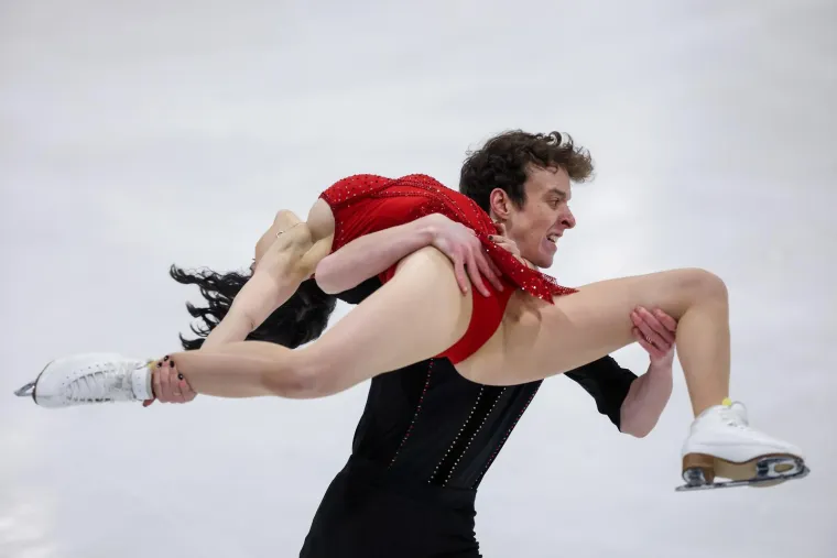 Zlatna pirueta obara s nogu: Atraktivne klizačice su Zagrepčane ostavile bez daha