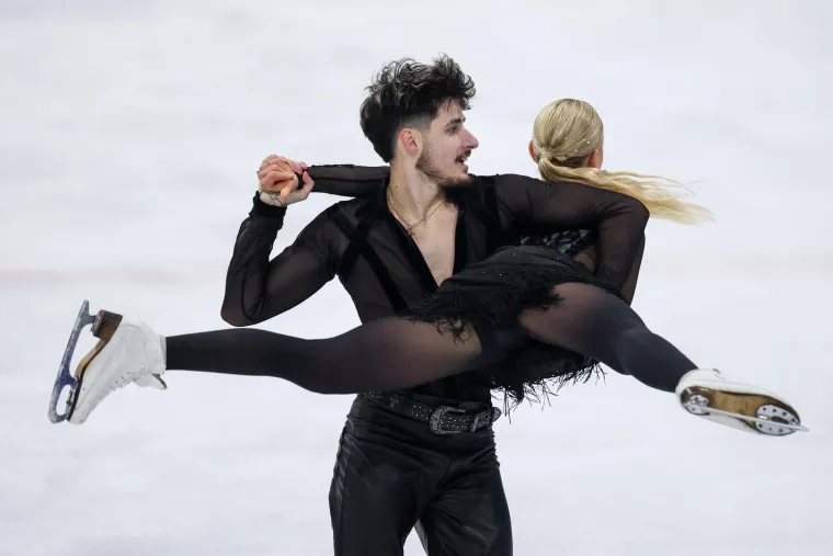 Zlatna pirueta obara s nogu: Atraktivne klizačice su Zagrepčane ostavile bez daha