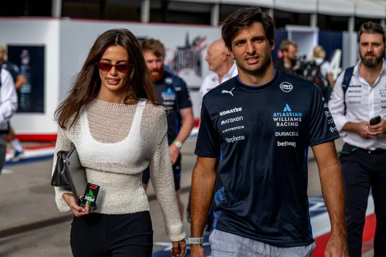 Za njima se sve žene okreću! Najzgodniji vozači Formule 1 zasjenili i svoje 'bolje polovice'