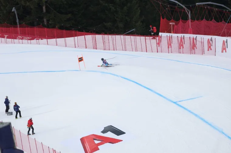 Nije za one slabog srca! Slovenski skija&scaron; se te&scaron;ko polomio na jednoj od najopasnijih staza na svijetu