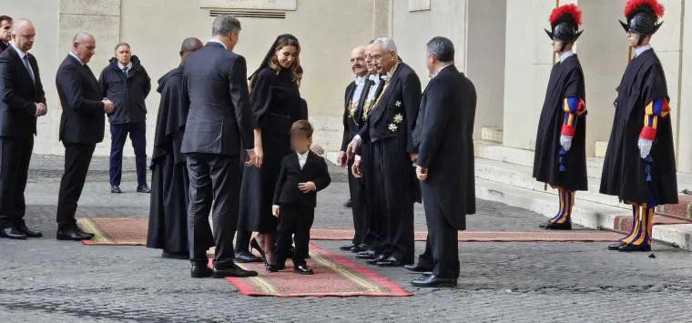 Uvijek dotjerana od glave do pete: Ana Maslać Plenković uoči susreta s Papom oduševila izgledom