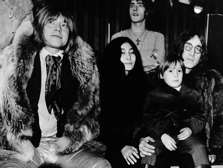 Žena koja je 'uni&scaron;tila' Beatlese, ali osvojila Johna Lennona: Tko je bila Yoko Ono?