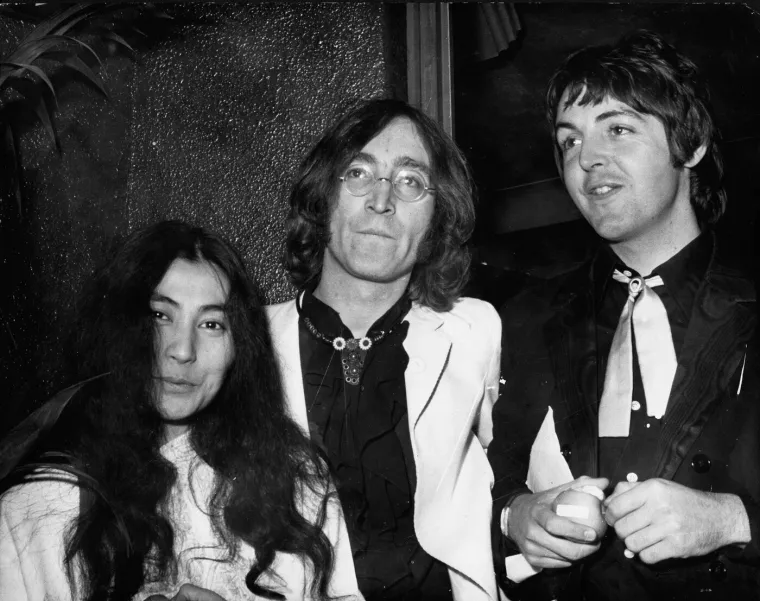 Žena koja je 'uni&scaron;tila' Beatlese, ali osvojila Johna Lennona: Tko je bila Yoko Ono?