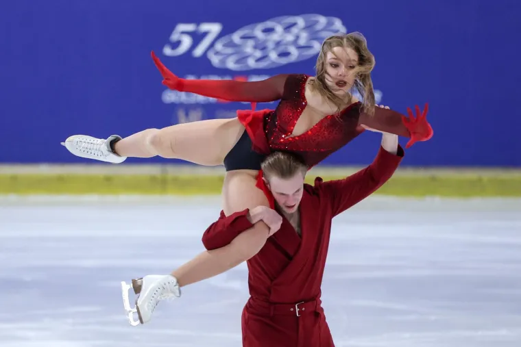 Jeste li vidjeli s kime je Kolinda 'uhvaćena' na Zlatnoj pirueti? Dugo nisu snimljeni zajedno
