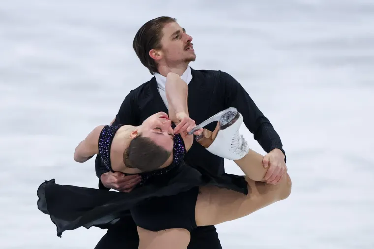 Jeste li vidjeli s kime je Kolinda 'uhvaćena' na Zlatnoj pirueti? Dugo nisu snimljeni zajedno