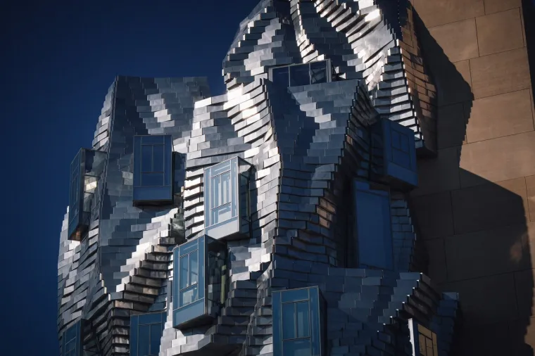 Umro slavni arhitekt Frank Gehry: Pogledajte plešuću kuću i druga remek djela koja krase svjetske metropole