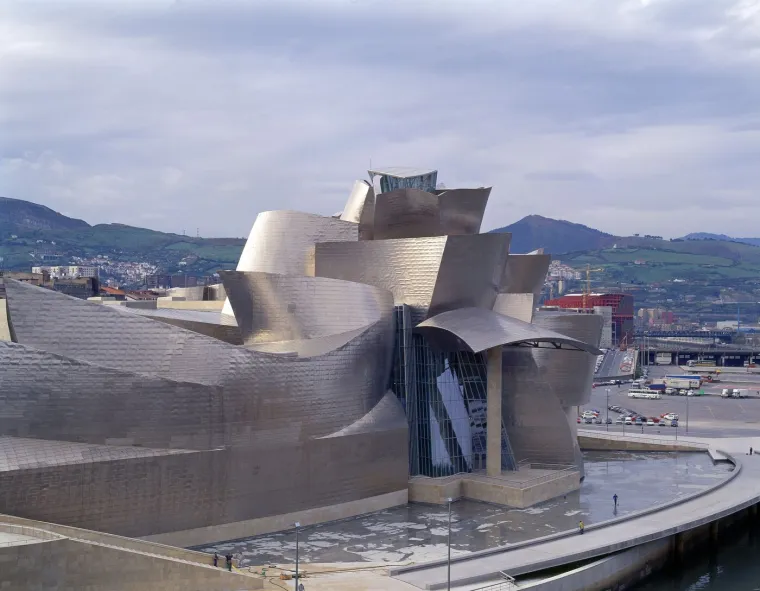 Umro slavni arhitekt Frank Gehry: Pogledajte ple&scaron;uću kuću i druga remek djela koja krase svjetske metropole