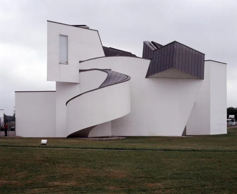 Umro slavni arhitekt Frank Gehry: Pogledajte ple&scaron;uću kuću i druga remek djela koja krase svjetske metropole