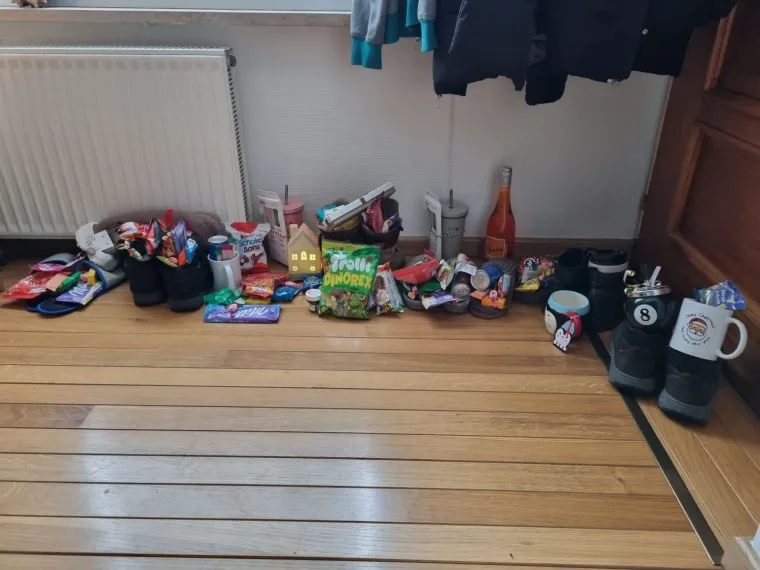 Slali ste nam fotografije va&scaron;ih čizmica koje su dočekale svetog Nikolu: Koji biste dar izabrali?