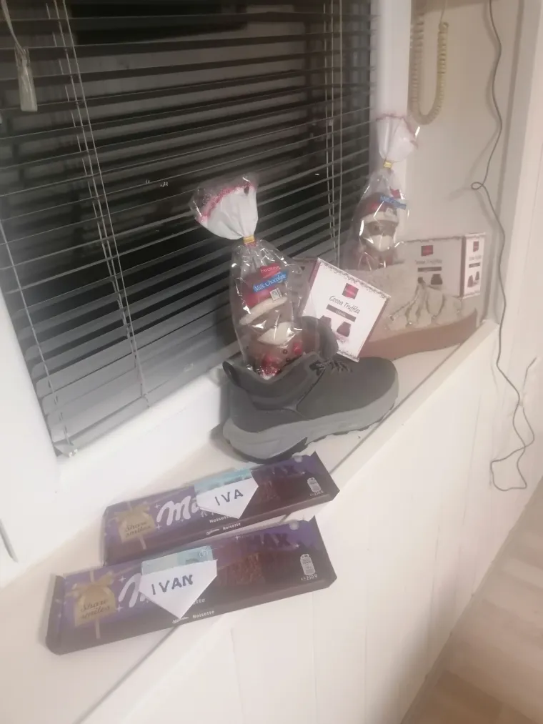 Slali ste nam fotografije va&scaron;ih čizmica koje su dočekale svetog Nikolu: Koji biste dar izabrali?