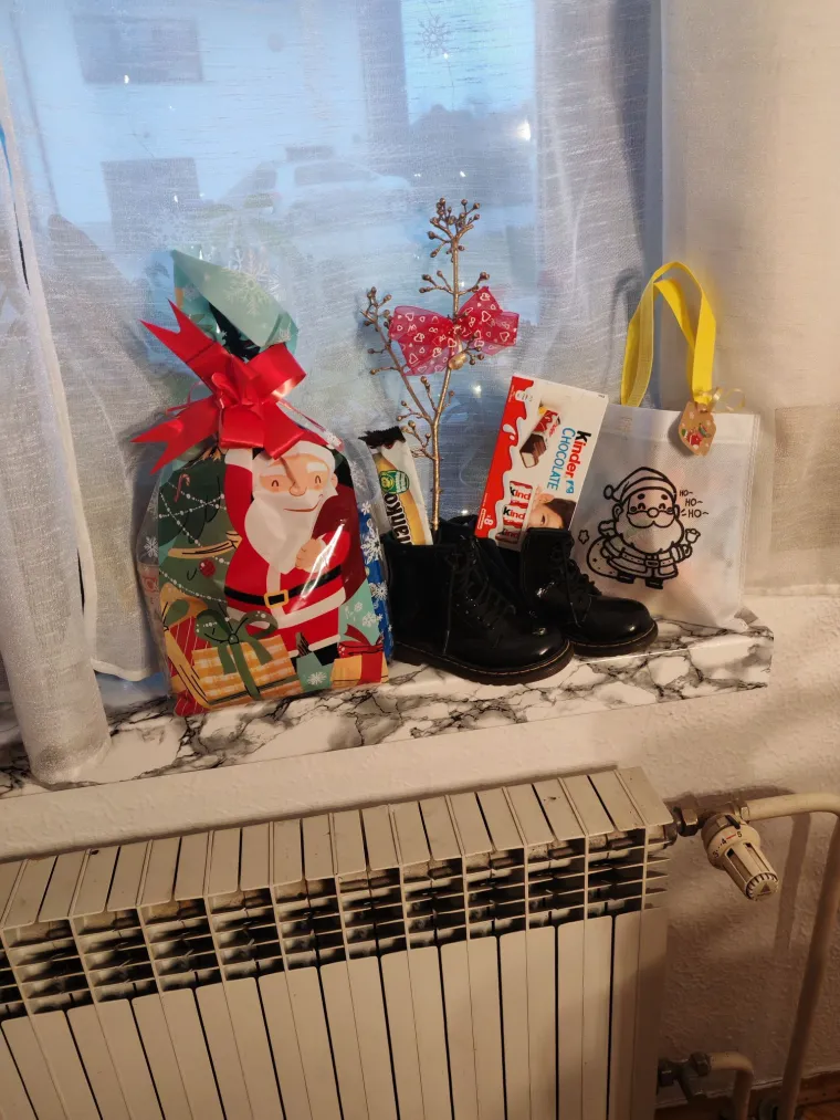 Slali ste nam fotografije va&scaron;ih čizmica koje su dočekale svetog Nikolu: Koji biste dar izabrali?