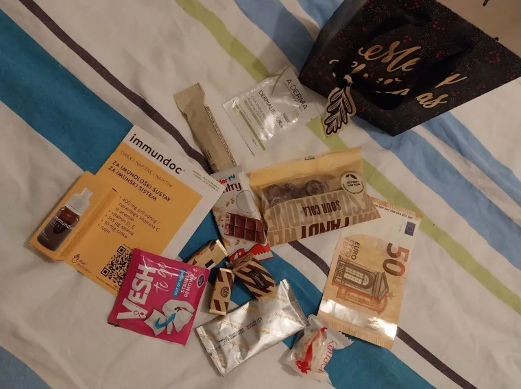 Slali ste nam fotografije va&scaron;ih čizmica koje su dočekale svetog Nikolu: Koji biste dar izabrali?