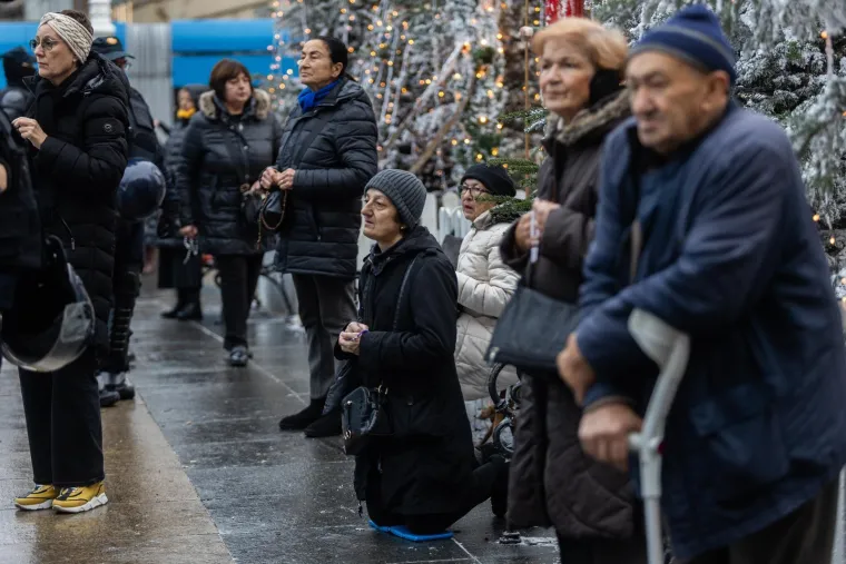 Molitelji se okupili u Zagrebu, stigli i prosvjednici: Održana posljednja Tiha misa