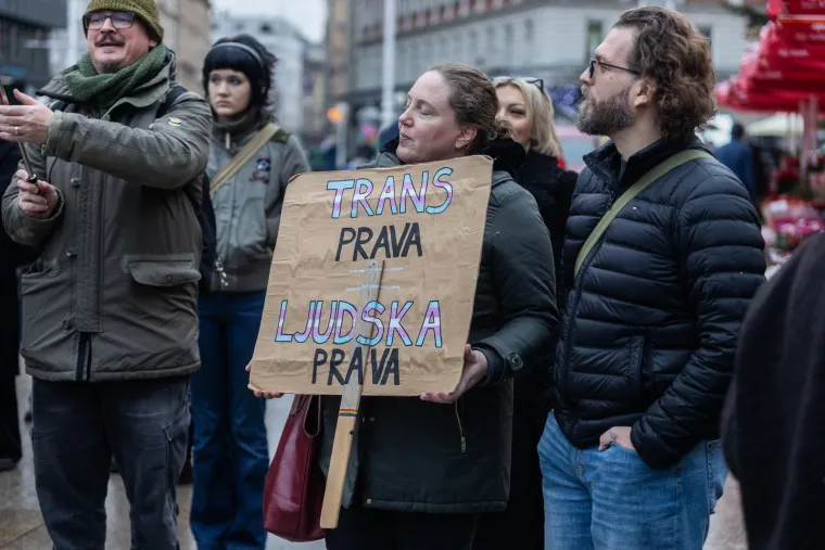 Molitelji se okupili u Zagrebu, stigli i prosvjednici: Održana posljednja Tiha misa